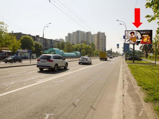 Фото рекламної площини за адресою Перова бул., 1, в сторону Броварского пр.