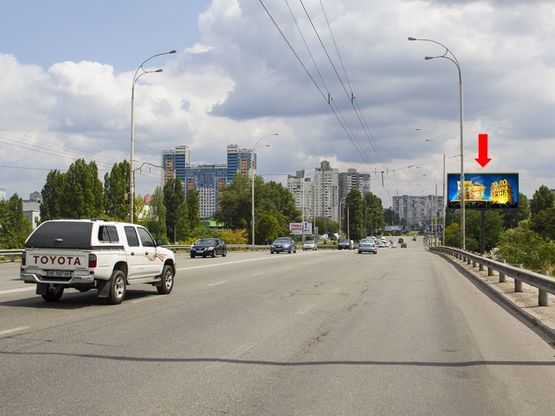 Фото рекламної площини за адресою Полярная ул., 12, на мосту, в сторону супермаркетов "Эпицентр", "Сильпо", ул. Богатырской Фото рекламної площини за адресою Полярная ул., 12, на мосту, в сторону супермаркетов "Эпицентр", "Сильпо", ул. Богатырской