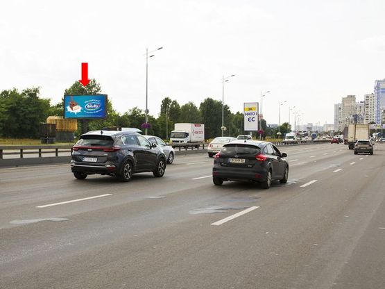 Фото рекламной плоскости по адресу Бажана пр., возле ст.м. "Вырлица", АЗС "Glusco", в сторону центра Фото рекламной плоскости по адресу Бажана пр., возле ст.м. "Вырлица", АЗС "Glusco", в сторону центра