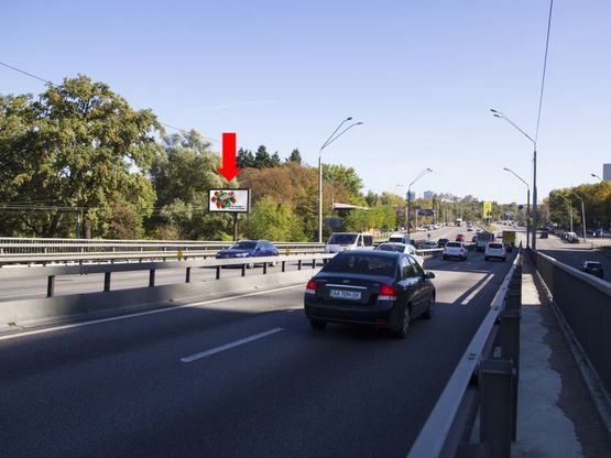 Фото рекламної площини за адресою Победы пр., 84, возле ресторана "Евразия", ст. м. "Нивки", в центр