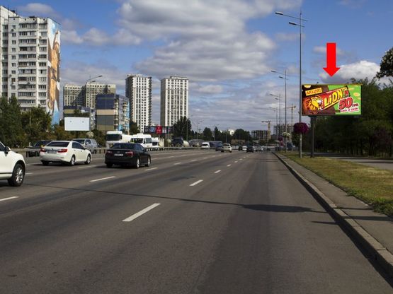 Фото рекламної площини за адресою Бажана пр., 7 напротив, в сторону ст.м. "Вырлица", из центра