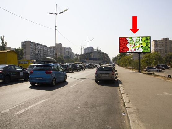 Фото рекламної площини за адресою Оболонский пр, 43, возле ТРЦ "Dream Town", в сторону ст.м."Минская"