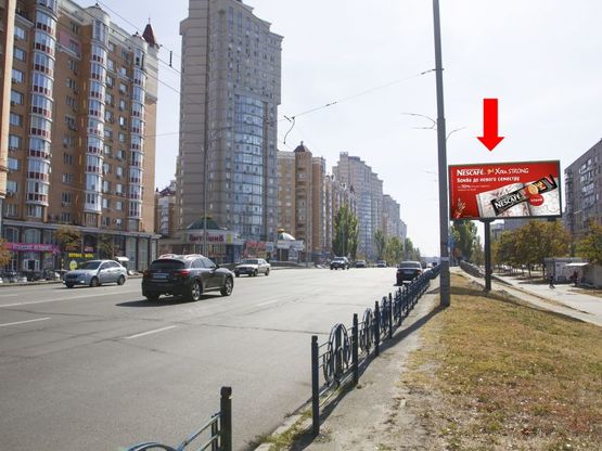 Фото рекламної площини за адресою Героев Сталинграда пр., 9, напротив супермаркета "Антошка", в сторону пр. Бандеры