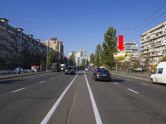 Фото рекламної площини за адресою Архипенко ул. (бывш. М. Залки), напротив супермаркета "Сильпо", в сторону ст.м. "Оболонь"