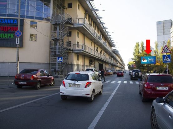 Фото рекламной плоскости по адресу Оболонский пр., 15, возле ТРЦ "Dream Town", в сторону ст. м. "Оболонь"