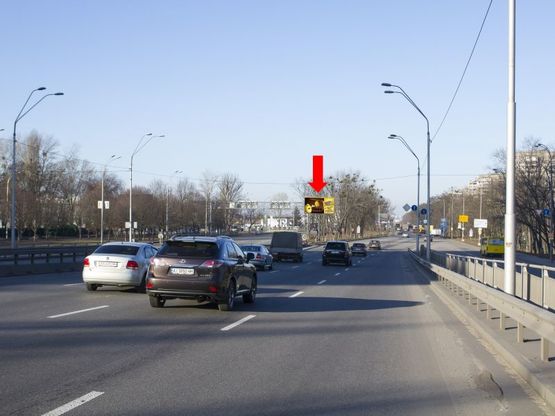 Фото рекламной плоскости по адресу Кольцевая дорога - ул. Теремковская, разделитель, Одесская пл., в сторону пр. Победы