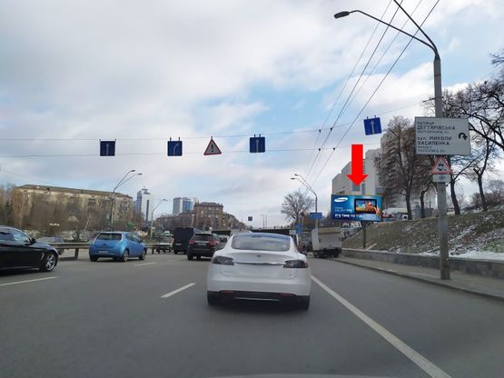 Фото рекламной плоскости по адресу Победы пр. 57, ст.м. "Берестейская", в центр