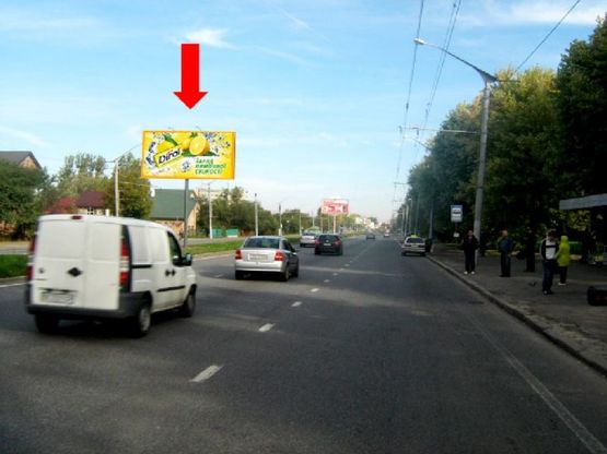 Фото рекламной плоскости по адресу Стрыйская ул., 258, разделитель, в центр