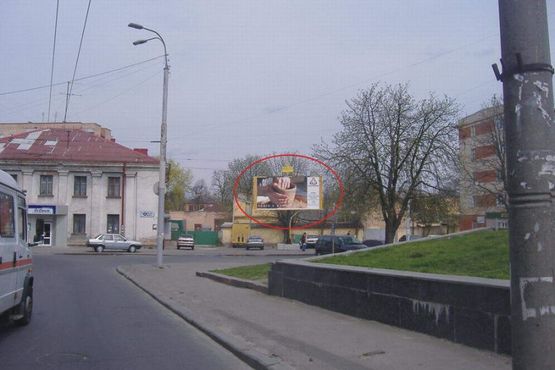 Фото рекламної площини за адресою Сагайдачного 2а Фото рекламної площини за адресою Сагайдачного 2а