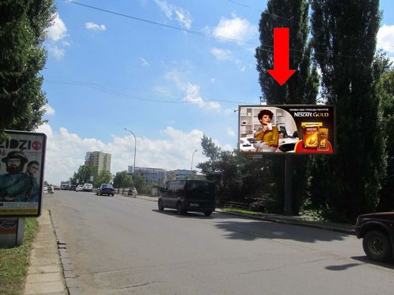 Фото рекламної площини за адресою Дружбы Народов пл. /  ул. Студенческая Набережная, перед мостом, в сторону пл. Богдана Хмельницкого