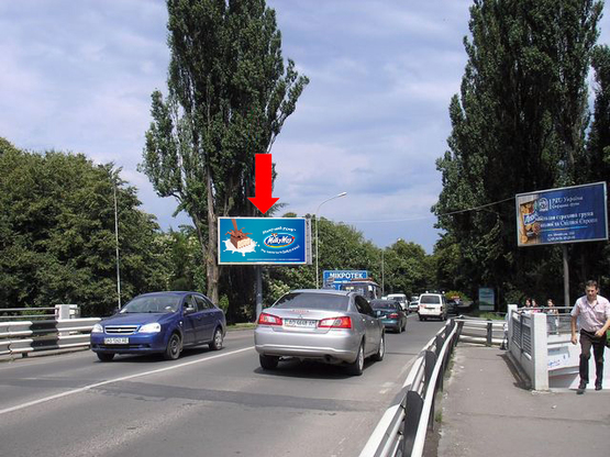 Фото рекламной плоскости по адресу Дружбы Народов пл. / ул. Студенческая Набережная