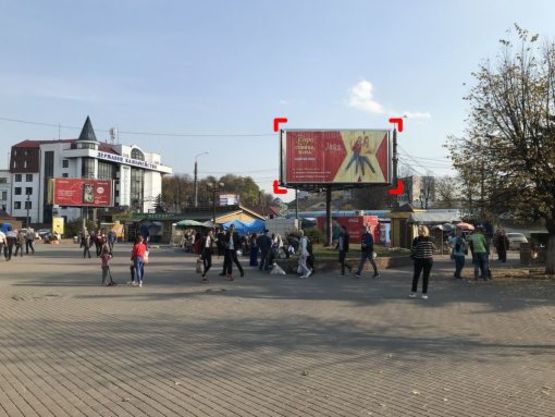 Фото рекламной плоскости по адресу вул. Дністровська, 3 – Галицька (до зупинки), призма 2