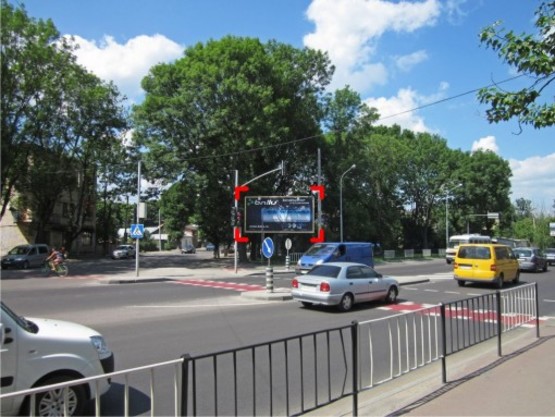 Фото рекламної площини за адресою вул. Замарстинівська – Липинського (виїзд), призма 1 Фото рекламної площини за адресою вул. Замарстинівська – Липинського (виїзд), призма 1