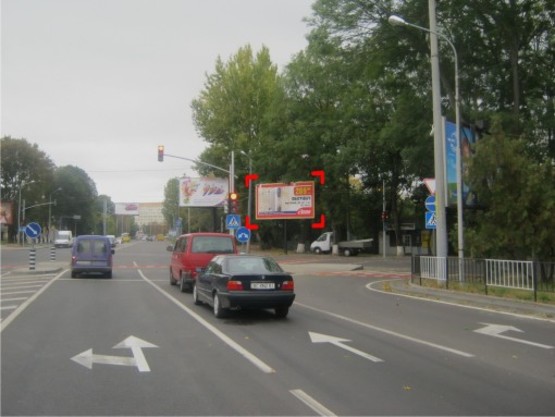 Фото рекламної площини за адресою вул. Замарстинівська – Липинського, призма 2 Фото рекламної площини за адресою вул. Замарстинівська – Липинського, призма 2