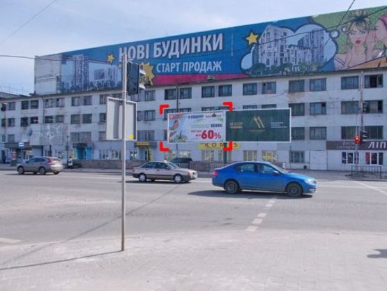 Фото рекламной плоскости по адресу вул. Стрийська, 45, ЛАЗ, зліва призма 1