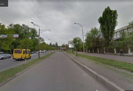 Фото рекламної площини за адресою Голосеевский пр., разделитель Фото рекламної площини за адресою Голосеевский пр., разделитель