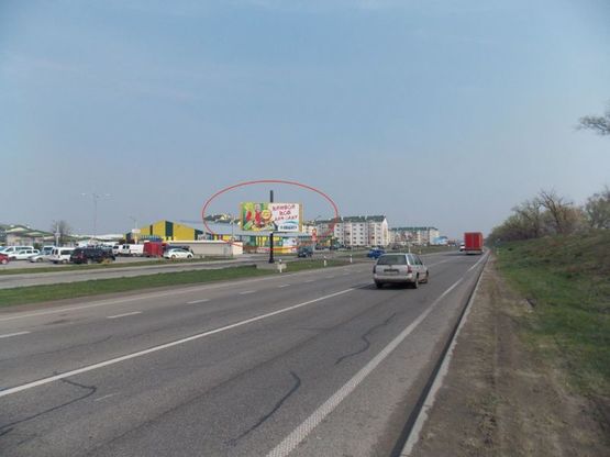 Фото рекламної площини за адресою Обїздна дорога (підїзд до ЕПІЦЕНТРА)