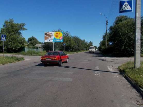 Фото рекламної площини за адресою Надпільна вул. (Ільїна вул.) - Пролетарська вул. (Героїв Чорнобиля вул.)