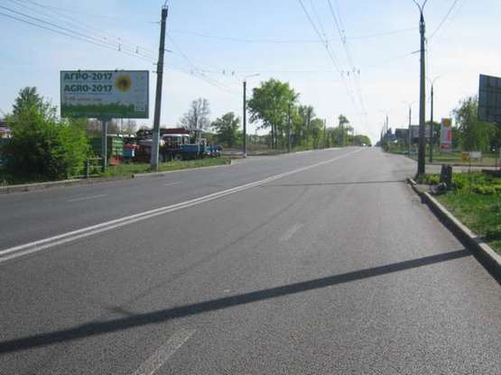 Фото рекламної площини за адресою Смілянська вул., 195 Фото рекламної площини за адресою Смілянська вул., 195