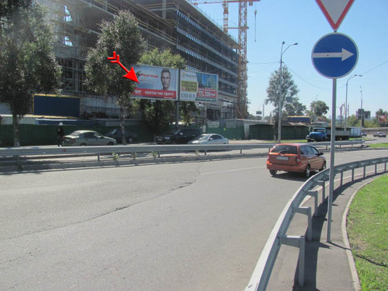 Фото рекламной плоскости по адресу Миколайчука Ивана ул., мост Патона, левый Фото рекламной плоскости по адресу Миколайчука Ивана ул., мост Патона, левый