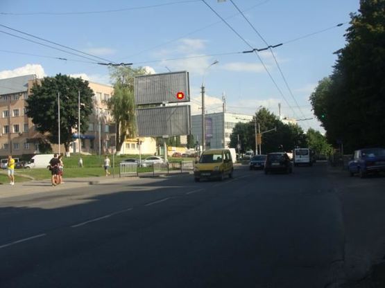 Фото рекламної площини за адресою Зеленая ул. 186 / Бузковая ул., верхний, из центра Фото рекламної площини за адресою Зеленая ул. 186 / Бузковая ул., верхний, из центра