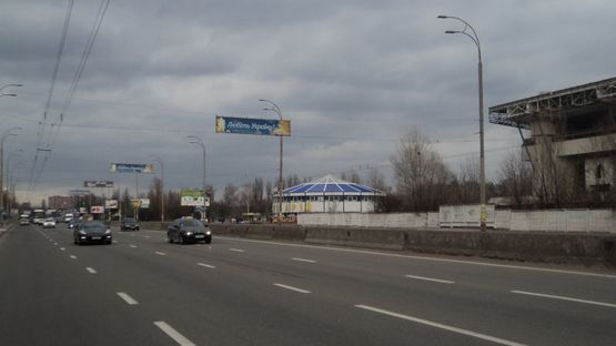 Фото рекламної площини за адресою Академика Глушкова пр, 12 Фото рекламної площини за адресою Академика Глушкова пр, 12