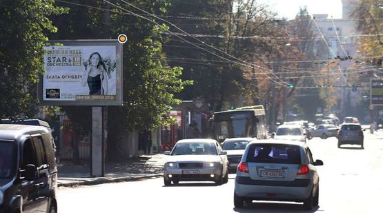 Фото рекламной плоскости по адресу Овручская ул. 17, напротив ТЦ Променада центр