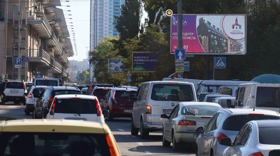 Фото рекламної площини за адресою Оболонский пр. 15