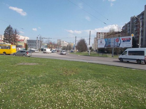 Фото рекламной плоскости по адресу Кульпарковская ул / Великого В ул, правый, к ул В Великого