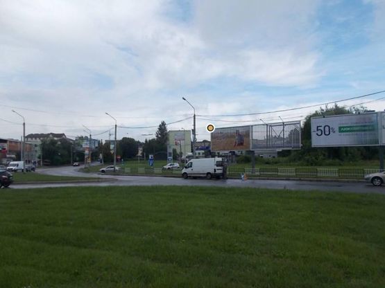 Фото рекламной плоскости по адресу Зеленая ул., кольцо, возле АЗС, левый Фото рекламной плоскости по адресу Зеленая ул., кольцо, возле АЗС, левый