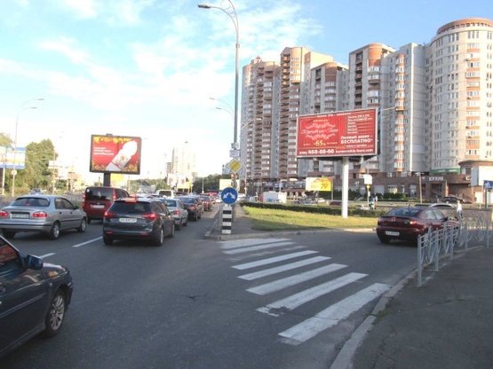 Фото рекламної площини за адресою Гринченко Николая ул. (маркет "Велика кишеня", "Lucky Fisher"), выезд на ул.Саперно-Слободскую, призма Фото рекламної площини за адресою Гринченко Николая ул. (маркет "Велика кишеня", "Lucky Fisher"), выезд на ул.Саперно-Слободскую, призма
