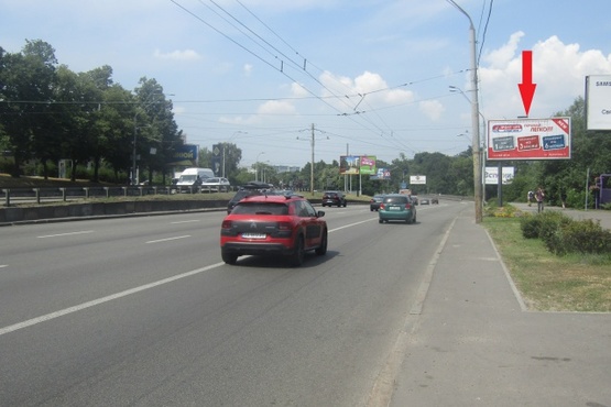 Фото рекламной плоскости по адресу Победы просп. 57 (ст. м.  Берестейская, KIA motors, Музей мастерская, УкрСибБанк),направ. из города