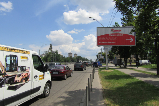 Фото рекламної площини за адресою Победы просп./ съезд на Кольцевую дорогу (Киевский международный Ин-т,в сторону центра города)