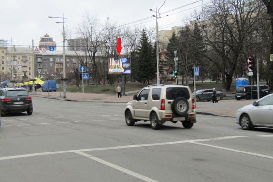 Фото рекламной плоскости по адресу Б.Васильковская (Красноармейская) ул., 127, (сквер им Г.Гонгадзе, салон "Yamaha", СШ№130), в направ. Дворца Украина Фото рекламной плоскости по адресу Б.Васильковская (Красноармейская) ул., 127, (сквер им Г.Гонгадзе, салон "Yamaha", СШ№130), в направ. Дворца Украина