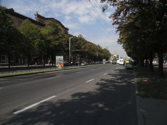 Фото рекламной плоскости по адресу вул. Сталеварів — вул. Маяковського