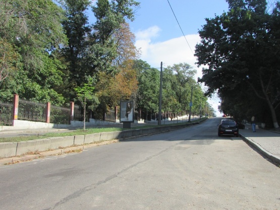 Фото рекламної площини за адресою Толстого Льва, 25/18 (на розподілювачі)