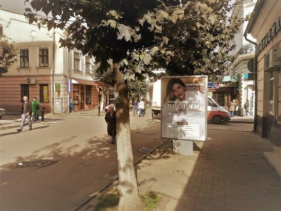 Фото рекламной плоскости по адресу пр. Чорновола (біля "Інком")