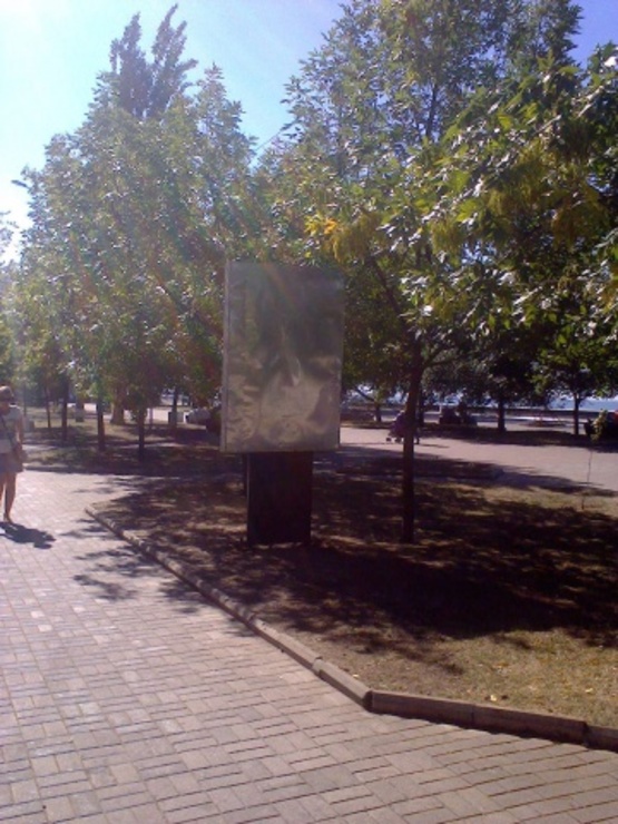 Фото рекламной плоскости по адресу Горького вул. (біля кафе Баракуда) Фото рекламной плоскости по адресу Горького вул. (біля кафе Баракуда)