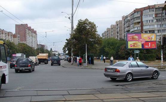 Фото рекламної площини за адресою Драйзера/Закревского (А)