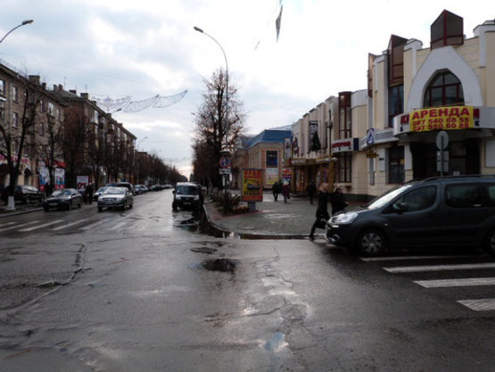 Фото рекламной плоскости по адресу ул. Соборная (ул.Ленина), 9-Б, перекрёсток  с ул. Квартальной, возле торговых центров «Дипломат» и «Европа» Фото рекламной плоскости по адресу ул. Соборная (ул.Ленина), 9-Б, перекрёсток  с ул. Квартальной, возле торговых центров «Дипломат» и «Европа»