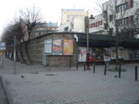 Фото рекламной плоскости по адресу Січових Стрільців ( Центральна пошта )правий