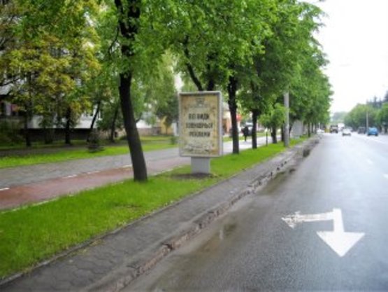 Фото рекламной плоскости по адресу Галицька навпроти Княгинина №2
