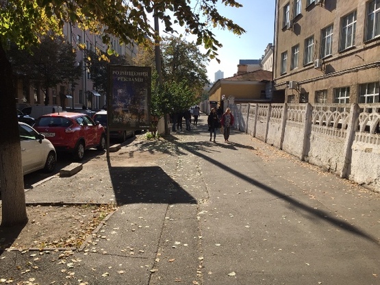 Фото рекламної площини за адресою ул. Иллиннская 3/7 Фото рекламної площини за адресою ул. Иллиннская 3/7