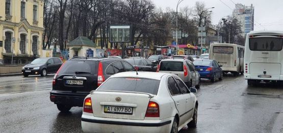Фото рекламної площини за адресою ул. В. Черновола, 28/1 - "Охматдет" в напр. ул. Ю. Ильенко (Артема) Фото рекламної площини за адресою ул. В. Черновола, 28/1 - "Охматдет" в напр. ул. Ю. Ильенко (Артема)