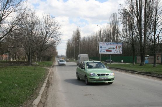 Фото рекламной плоскости по адресу вул.Чехова біля в’їзду на територію КЕМЗ Фото рекламной плоскости по адресу вул.Чехова біля в’їзду на територію КЕМЗ