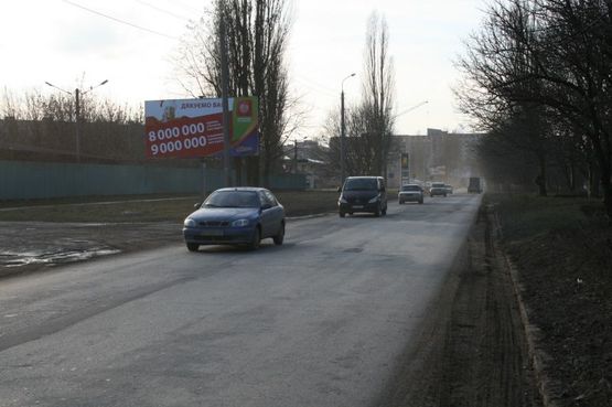 Фото рекламної площини за адресою вул.Чехова біля в’їзду на територію КЕМЗ
