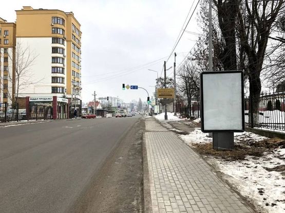 Фото рекламной плоскости по адресу Ул. Соборна 10 , напротив ЖК "Щасливий"