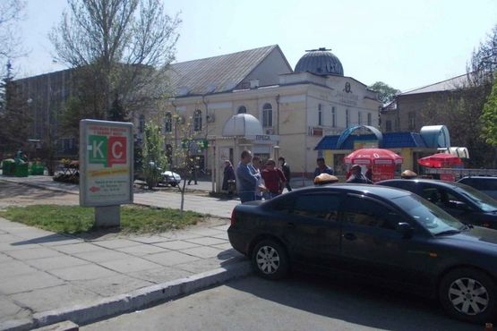 Фото рекламної площини за адресою ул. Суворова/ ул. Коммунаров Фото рекламної площини за адресою ул. Суворова/ ул. Коммунаров