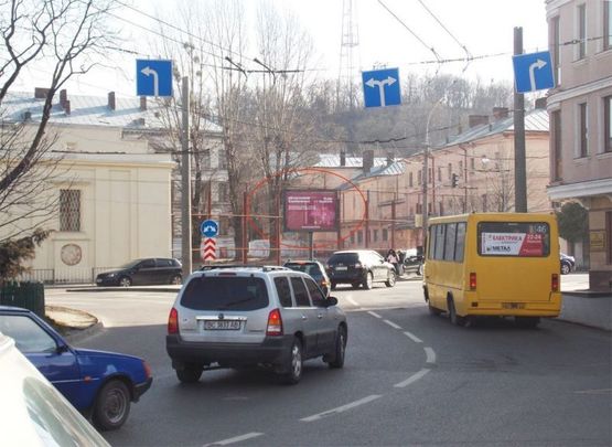 Фото рекламной плоскости по адресу Чорновола, 6 ТЦ Форум Фото рекламной плоскости по адресу Чорновола, 6 ТЦ Форум