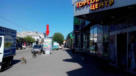 Фото рекламной плоскости по адресу ул. Горького, 166 (вход в ТЦ "Олимпия-1") (А)